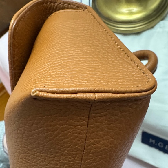 M. Gemi Tan Leather Francesca Convertible Crossbody NWOT - Picture 3 of 15
